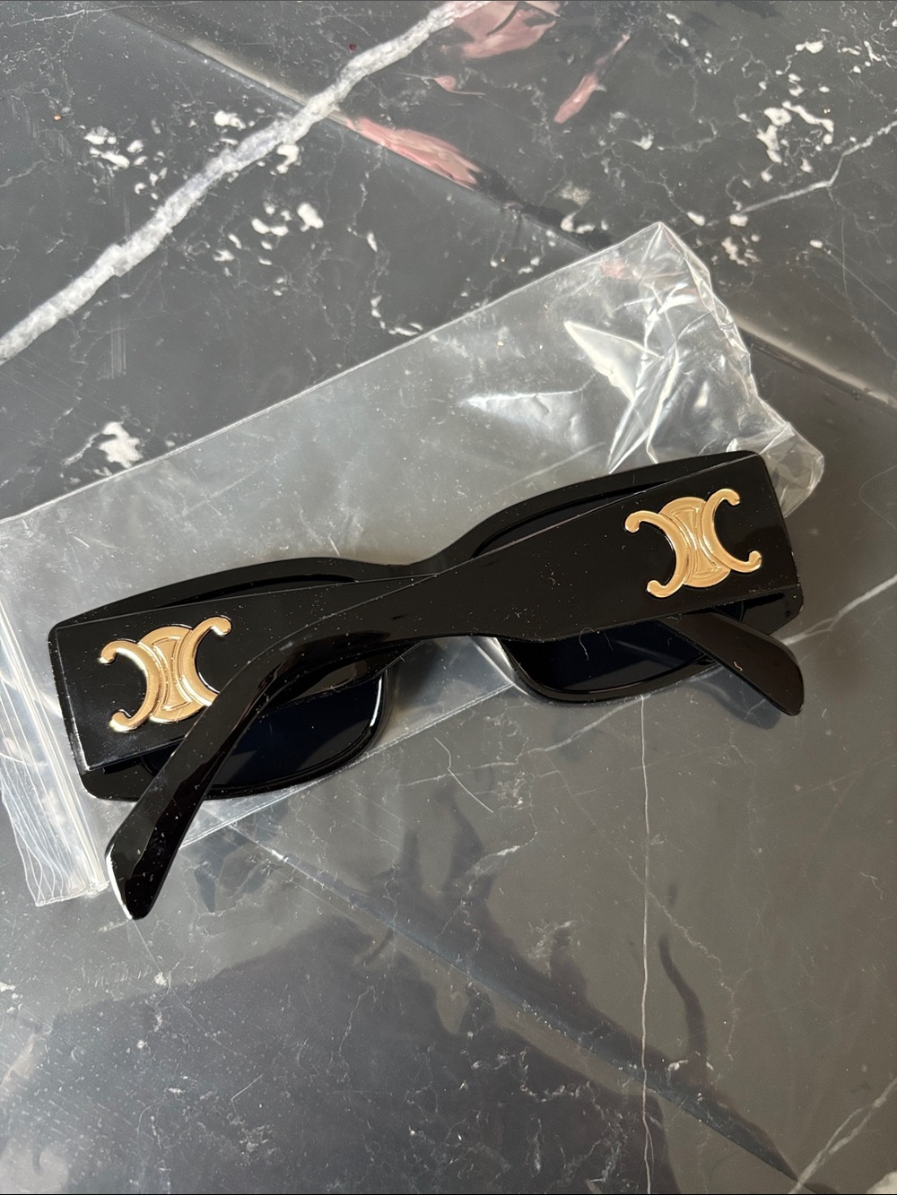 Sunnies - Picture 4 of 6